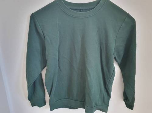 Plain jumper aged 6-7